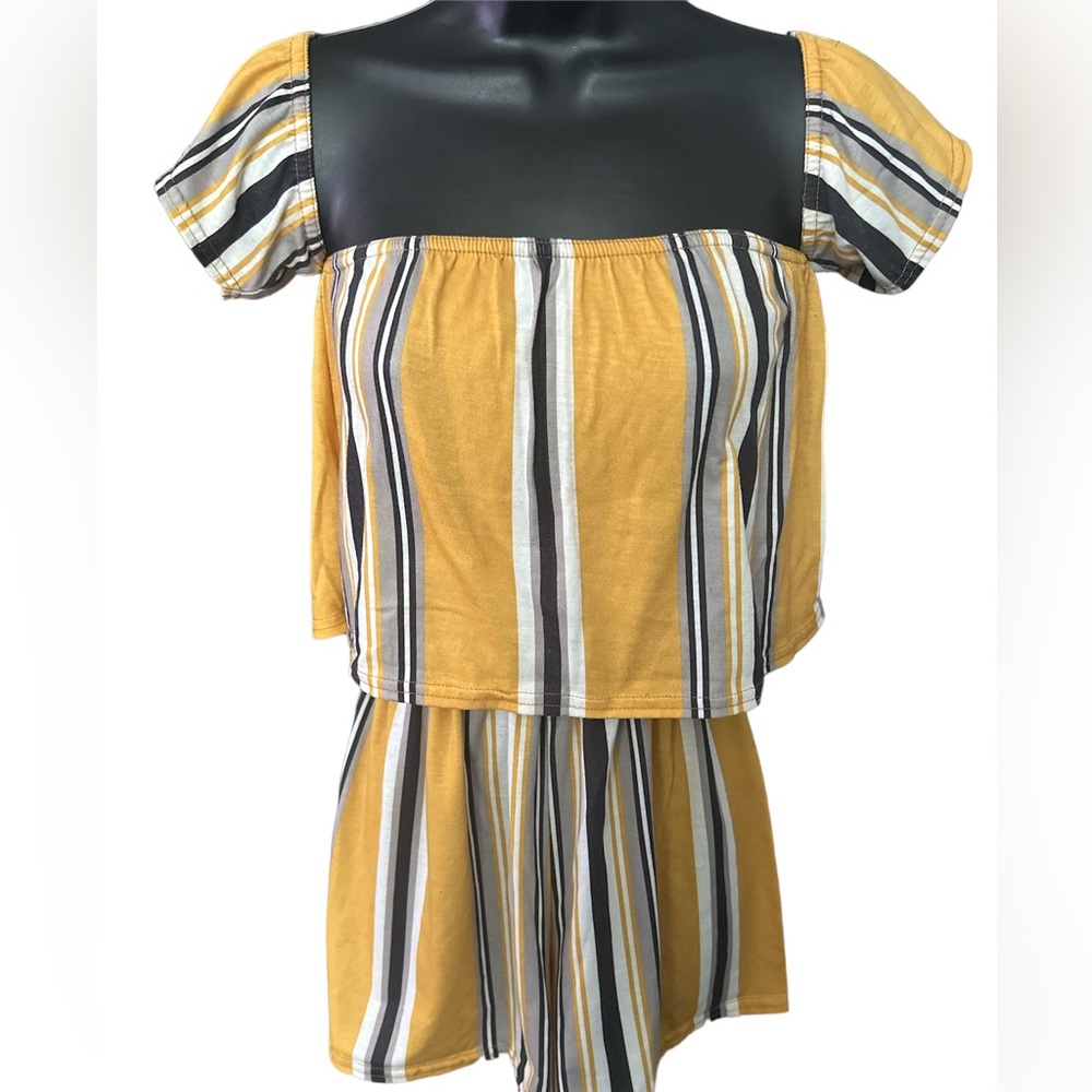 BOOHOO Striped 2-Layered Romper